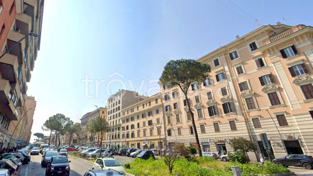 appartamento in vendita a Roma in zona Tuscolano