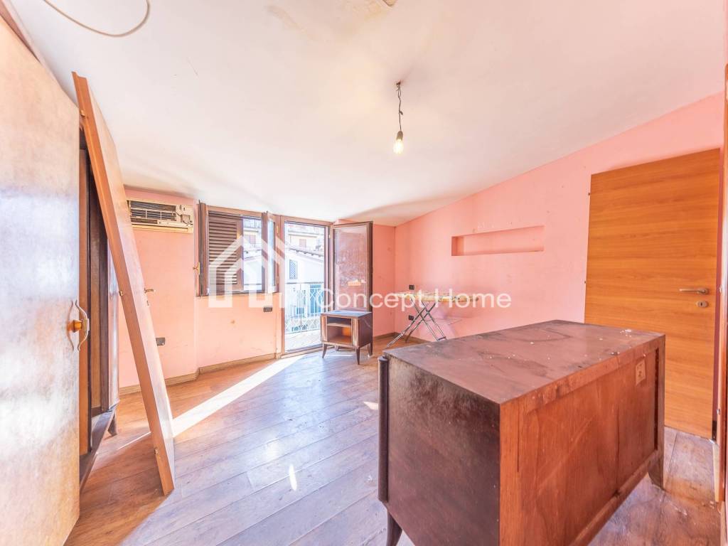 appartamento in vendita a Roma in zona Colle Prenestino