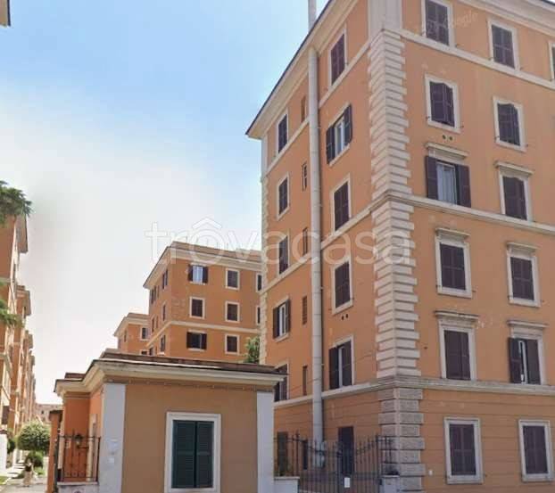 appartamento in vendita a Roma in zona Tuscolano