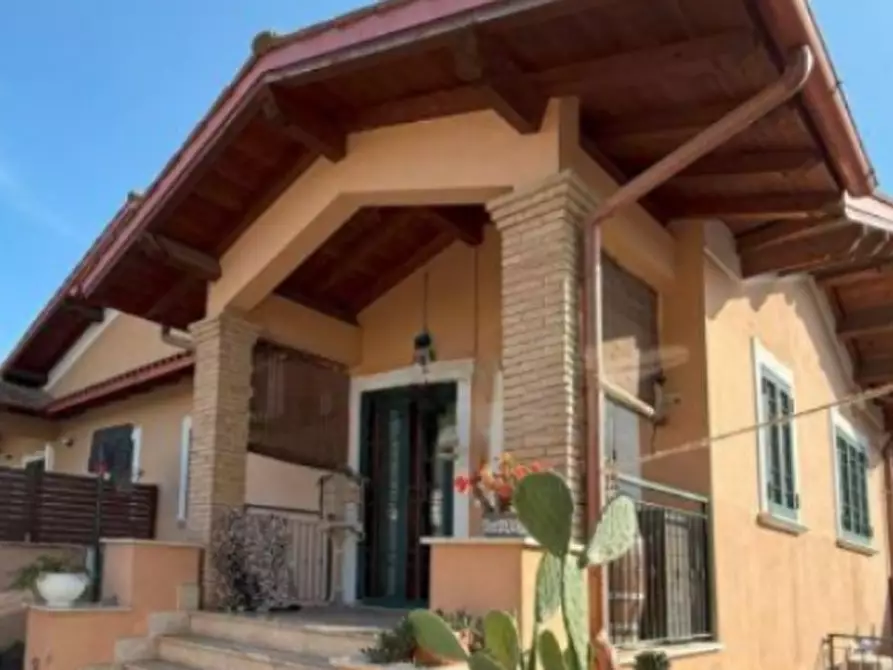 casa indipendente in vendita a Roma