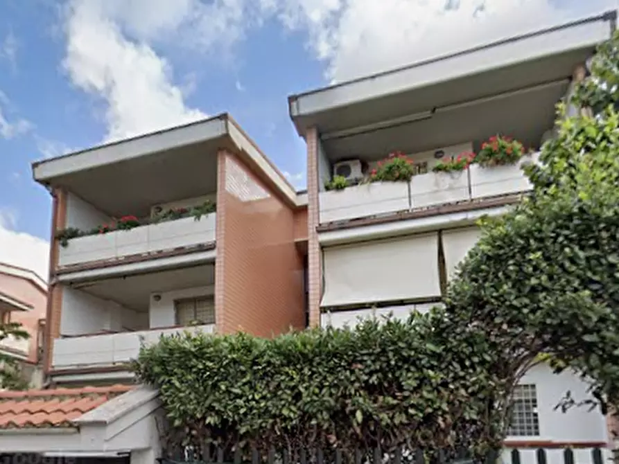 appartamento in vendita a Roma in zona Ostia Antica