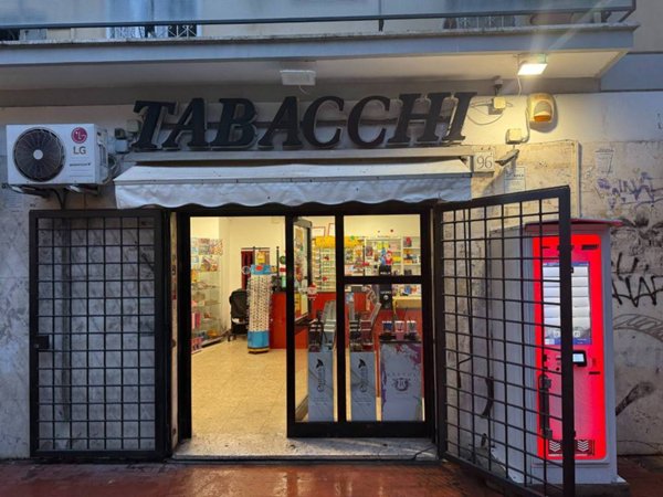 negozio in vendita a Roma in zona Gianicolense