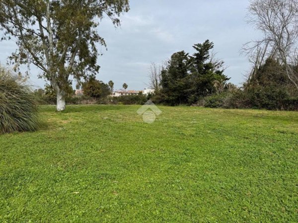 appartamento in vendita a Roma in zona Ostia Antica