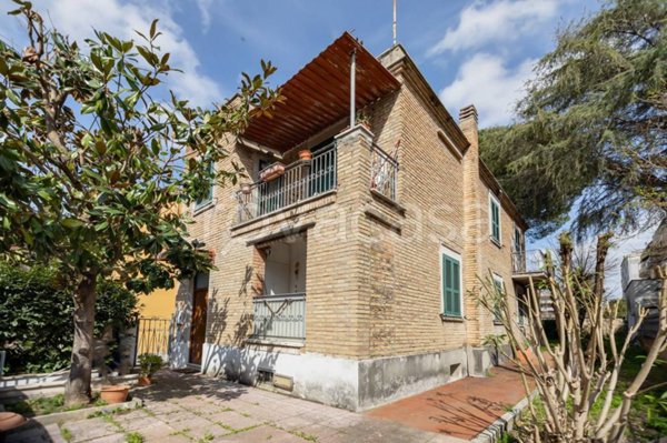 casa indipendente in vendita a Roma in zona Torrevecchia