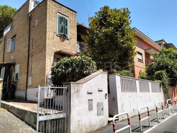 casa indipendente in vendita a Roma in zona Torrevecchia