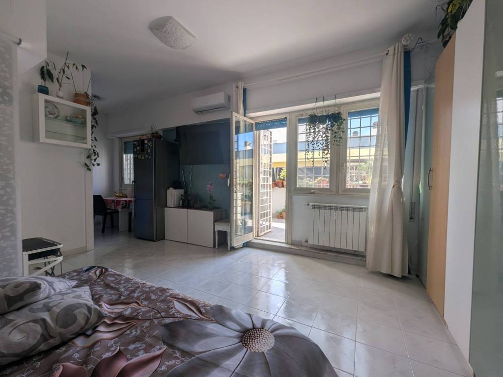 appartamento in vendita a Roma in zona Ostia