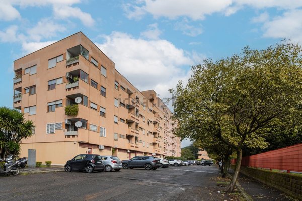 appartamento in vendita a Roma in zona San Basilio
