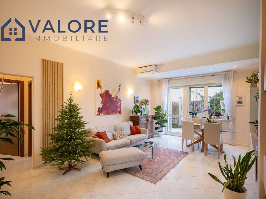 appartamento in vendita a Roma in zona Sette Bagni