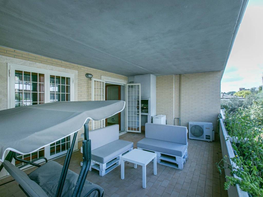 appartamento in vendita a Roma in zona Sette Bagni