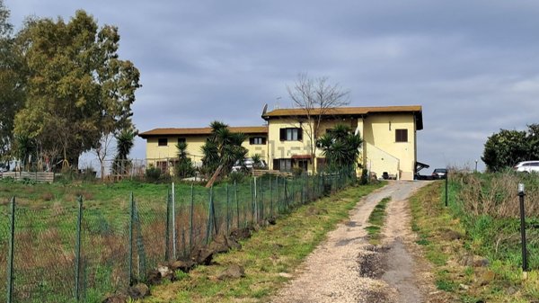 casa indipendente in vendita a Roma in zona Cesano