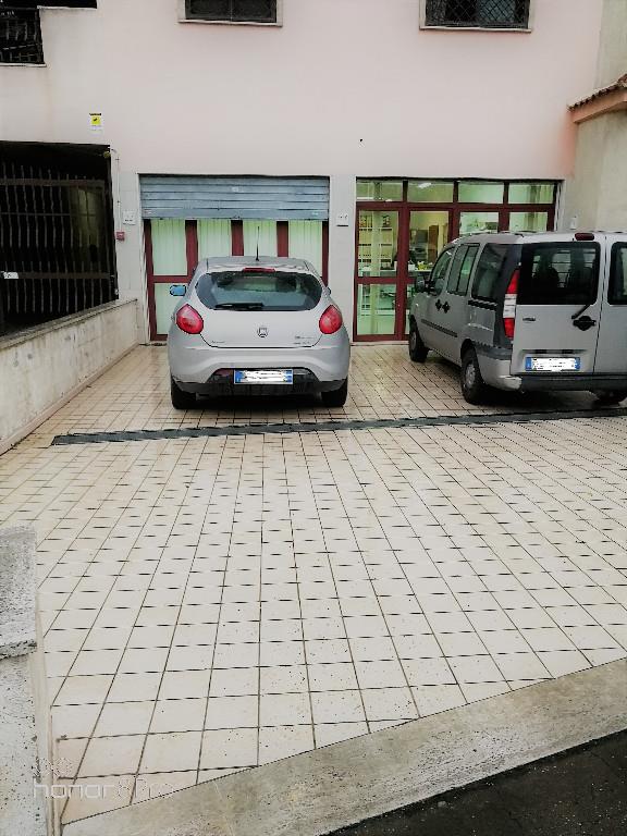 negozio in vendita a Roma in zona Romanina
