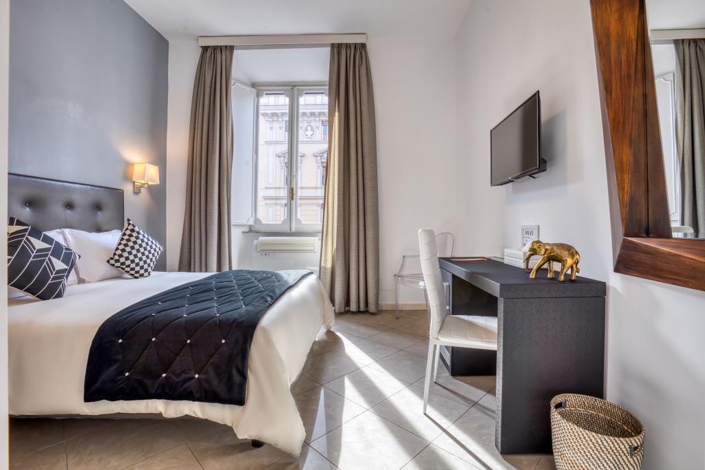 negozio in vendita a Roma in zona Rione Prati