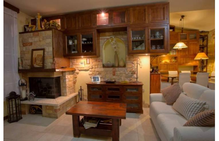 casa indipendente in vendita a Roma in zona Ostia