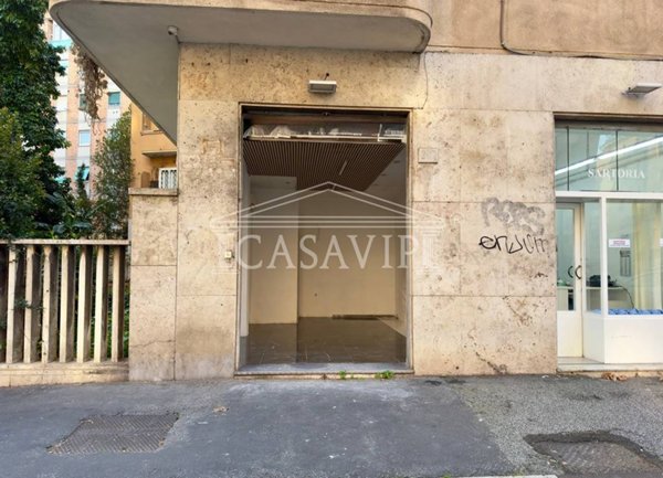 negozio in vendita a Roma in zona Della Vittoria