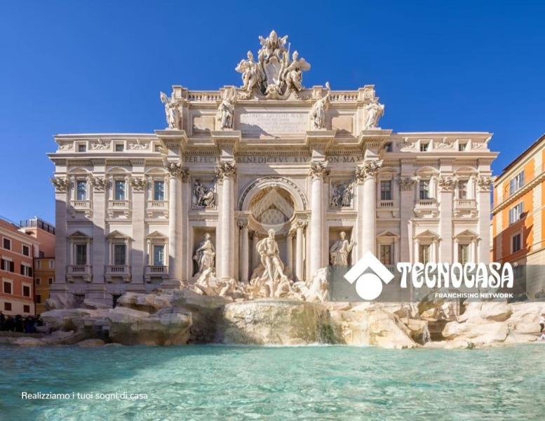 appartamento in vendita a Roma in zona Trevi-Colonna