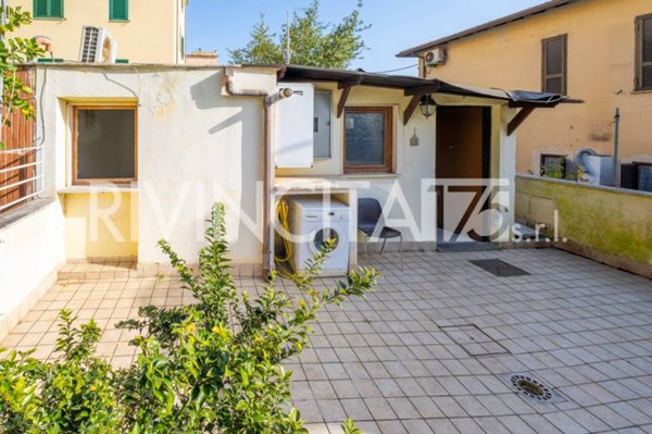 appartamento in vendita a Roma in zona Corviale