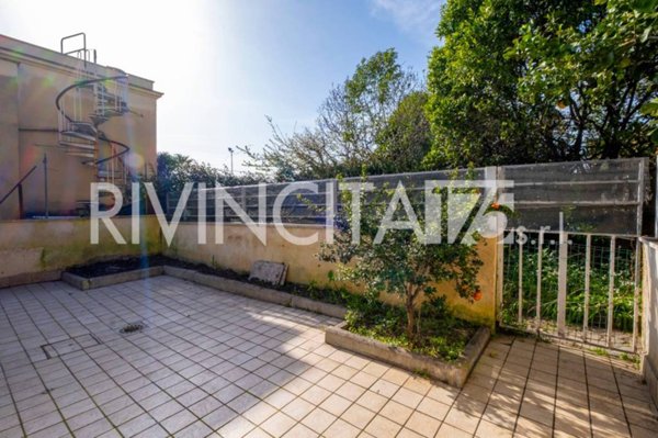 appartamento in vendita a Roma in zona Corviale