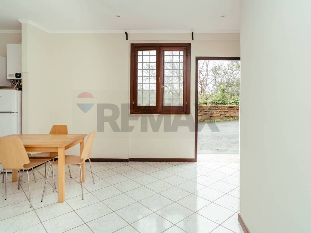 appartamento in vendita a Roma in zona Tor di Quinto