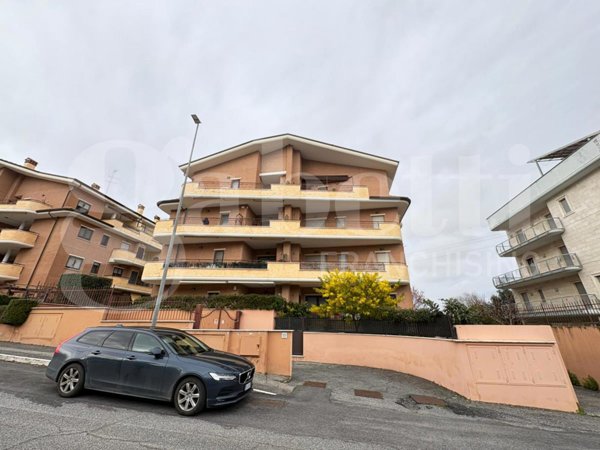 appartamento in vendita a Roma in zona Ponte Galeria