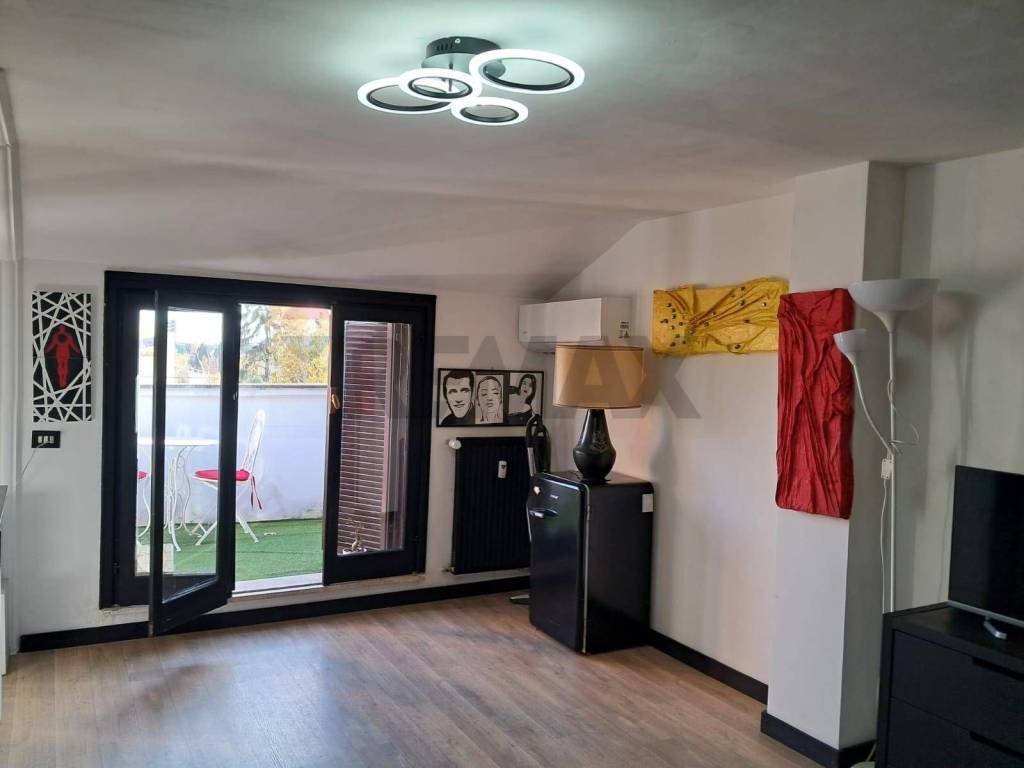 appartamento in vendita a Roma in zona Tor di Quinto