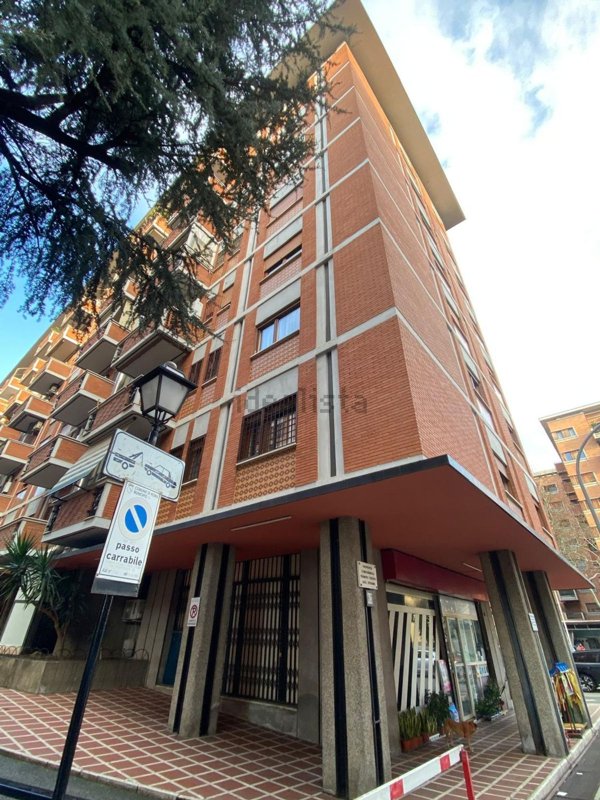 appartamento in vendita a Roma in zona Tuscolano