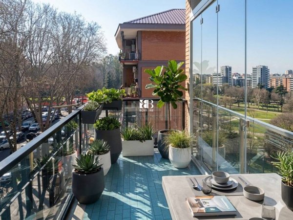 appartamento in vendita a Roma in zona Ardeatino