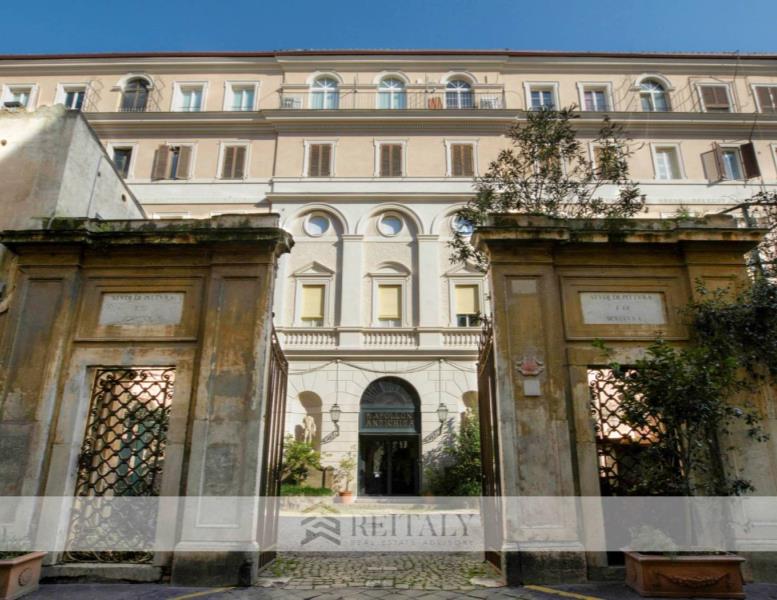 appartamento in vendita a Roma in zona Campo Marzio