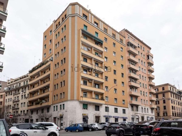 appartamento in vendita a Roma in zona Tuscolano