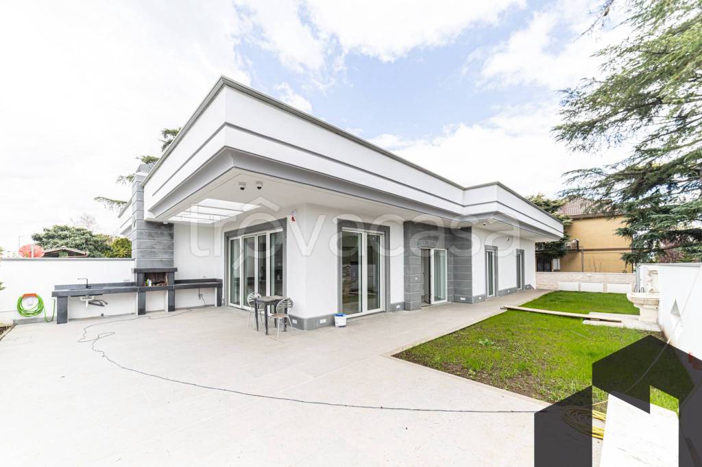 casa indipendente in vendita a Roma in zona Borghesiana
