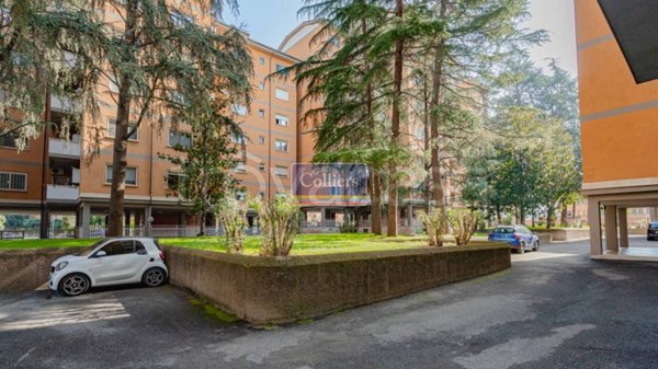 appartamento in vendita a Roma in zona Torre Spaccata