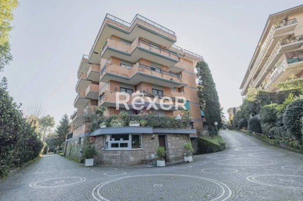 appartamento in vendita a Roma in zona Giuliano Dalmata