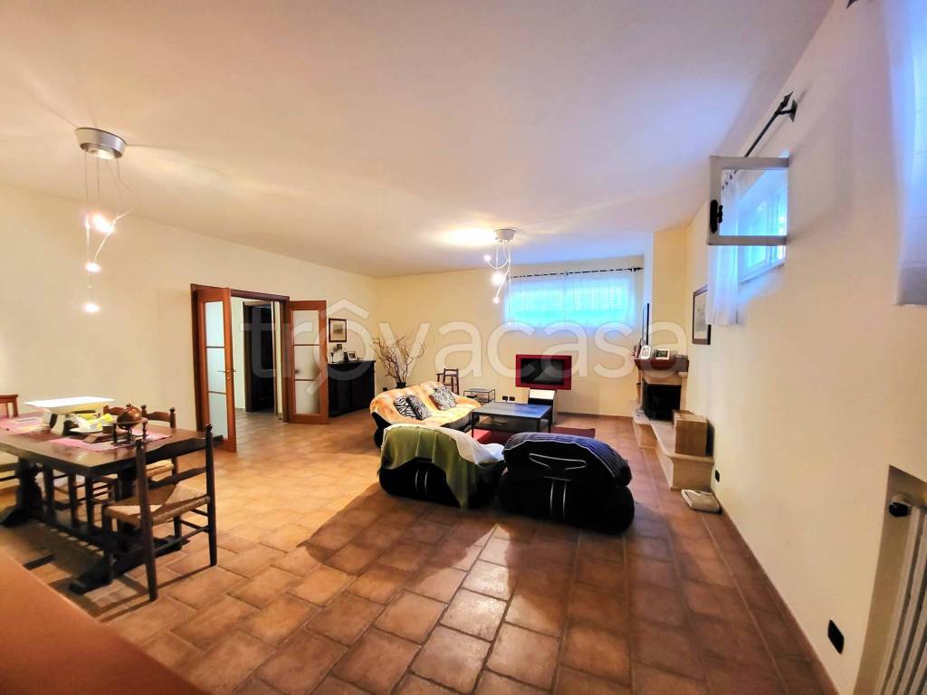 casa indipendente in vendita a Roma in zona Axa