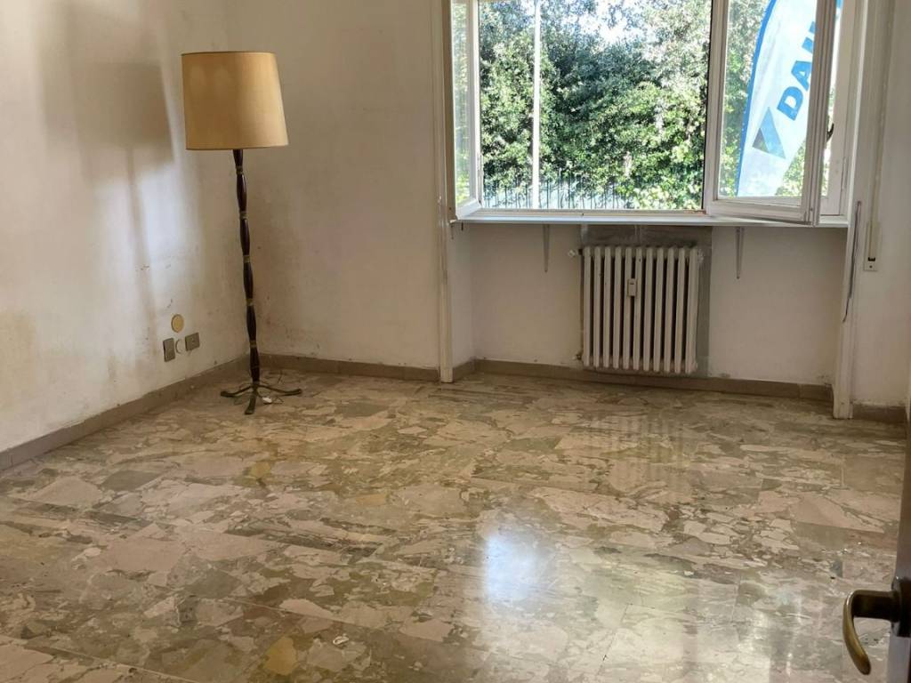 appartamento in vendita a Roma in zona Tomba di Nerone