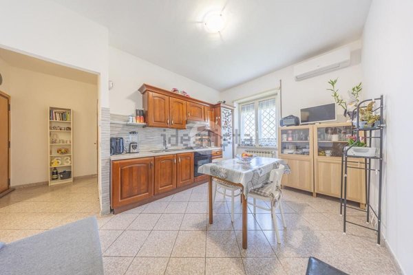 appartamento in vendita a Roma in zona Lunghezza