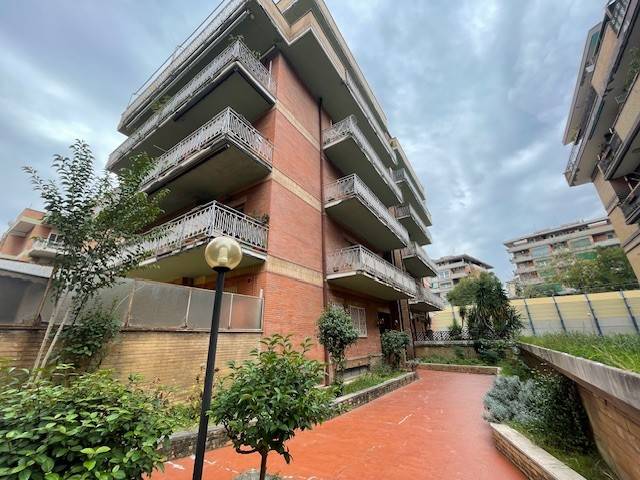 appartamento in vendita a Roma in zona Portuense