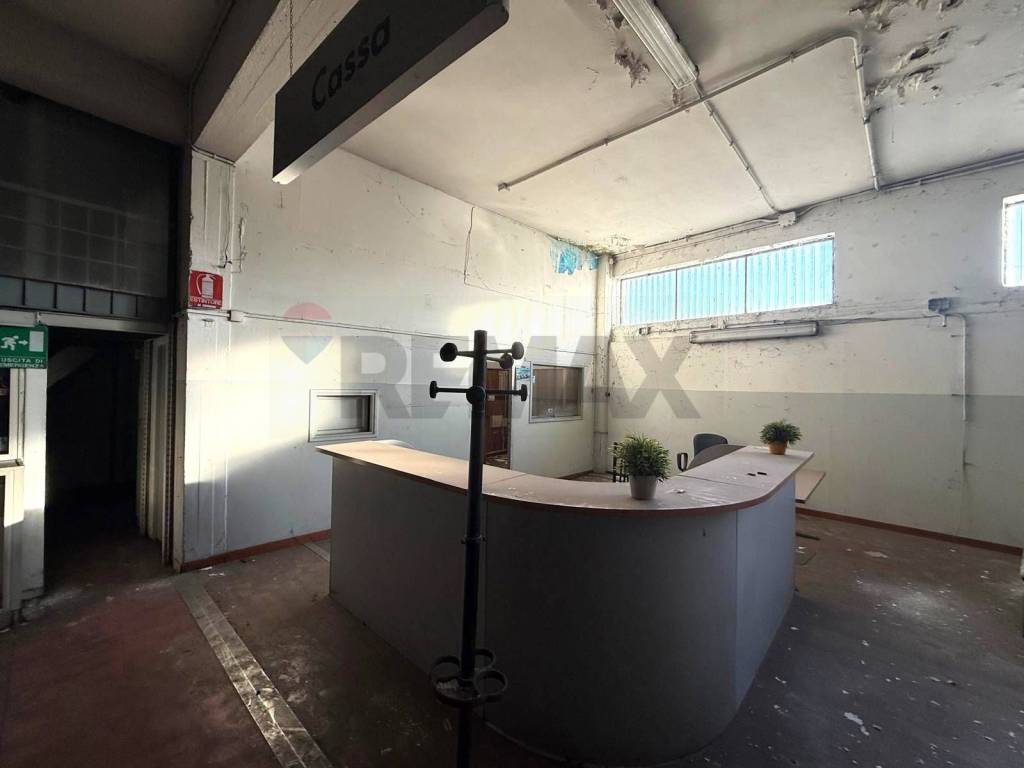 negozio in vendita a Roma in zona Alessandrino