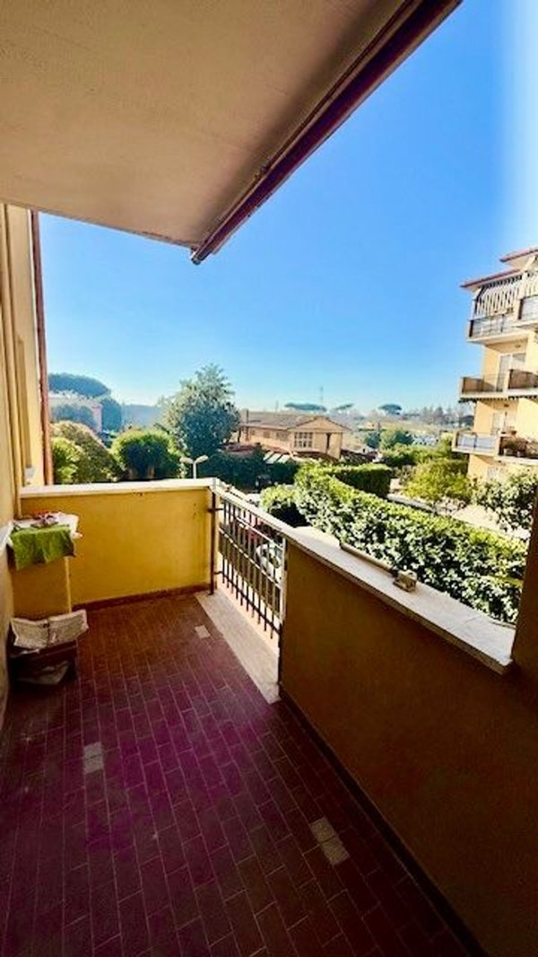 appartamento in vendita a Roma in zona Tor di Quinto