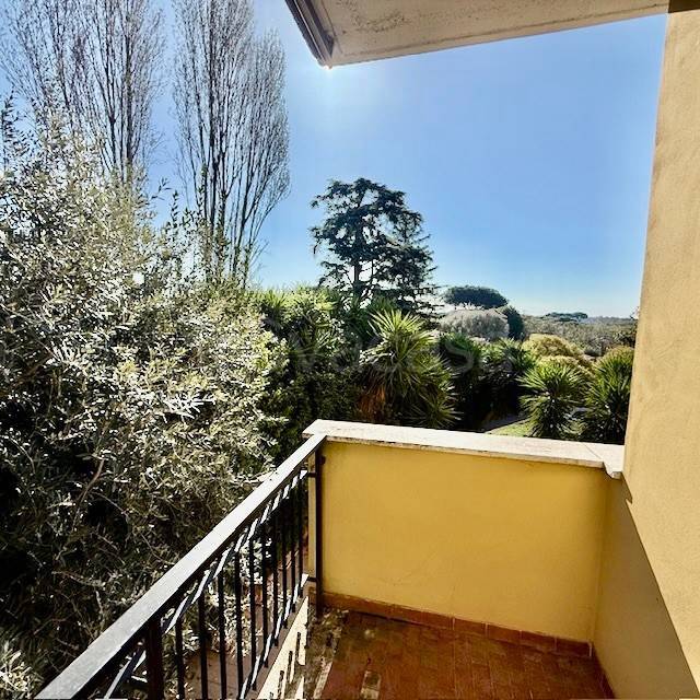 appartamento in vendita a Roma in zona Tor di Quinto