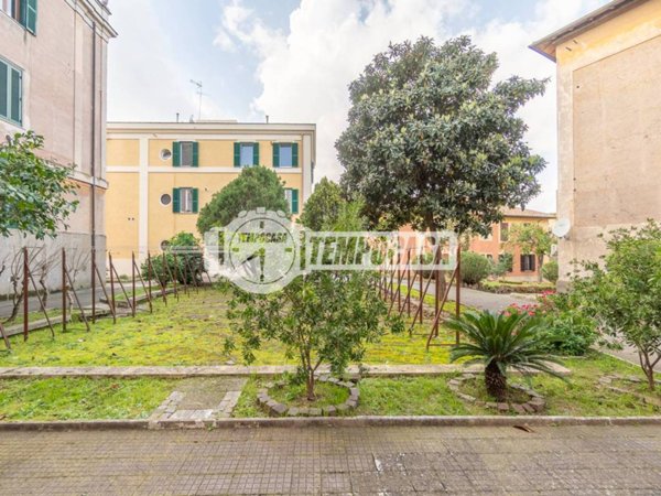 appartamento in vendita a Roma in zona Ostiense