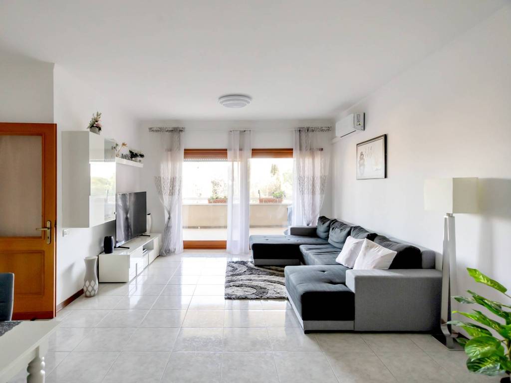 appartamento in vendita a Roma in zona Ponte Mammolo