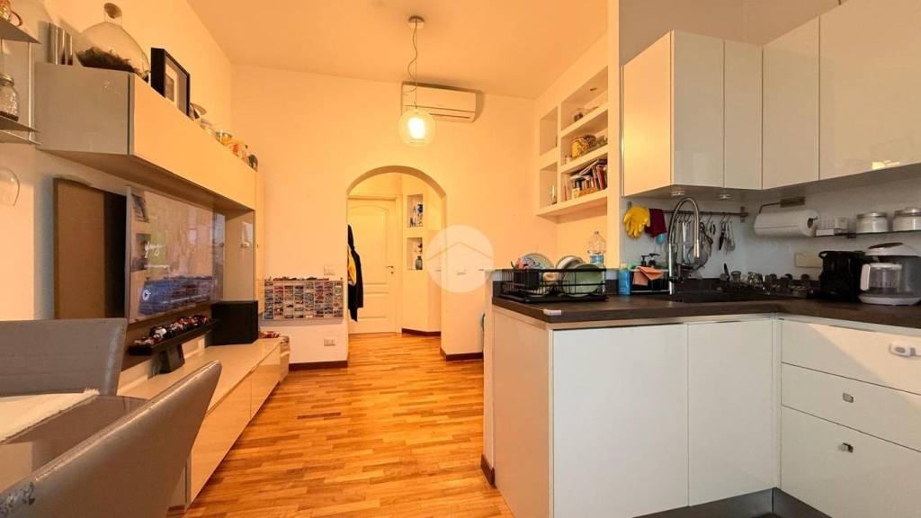 appartamento in vendita a Roma in zona Tuscolano