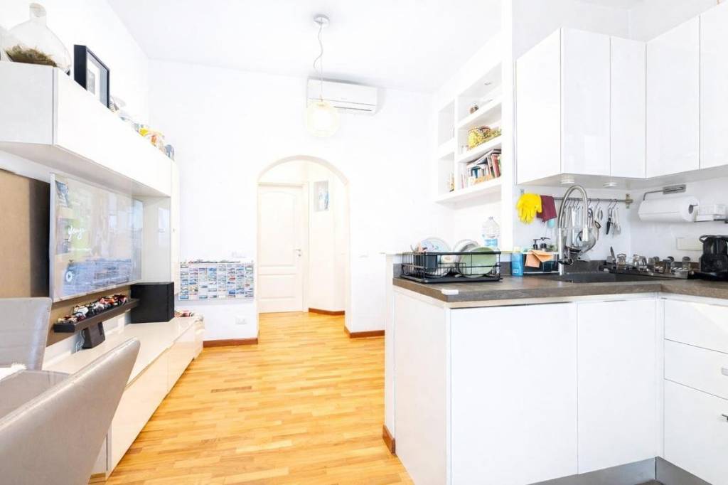 appartamento in vendita a Roma in zona Tuscolano