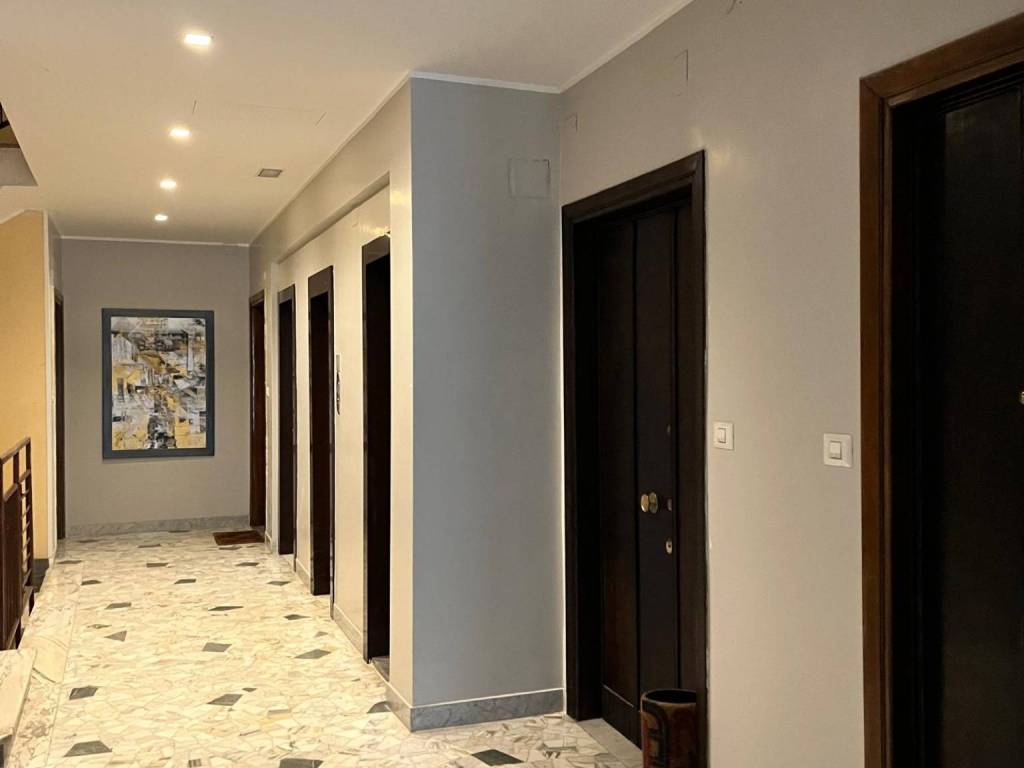 locale commerciale in vendita a Roma in zona Monte Sacro/Talenti