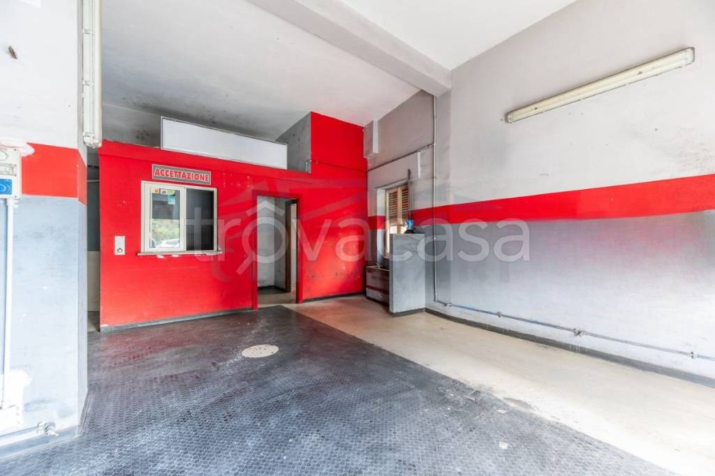 negozio in vendita a Roma in zona Ostiense