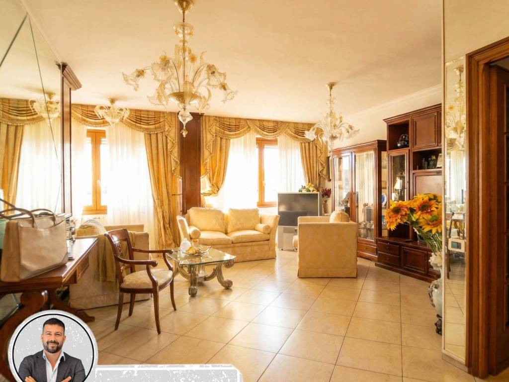 appartamento in vendita a Roma in zona Giuliano Dalmata