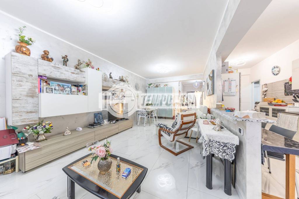 appartamento in vendita a Roma in zona Tuscolano