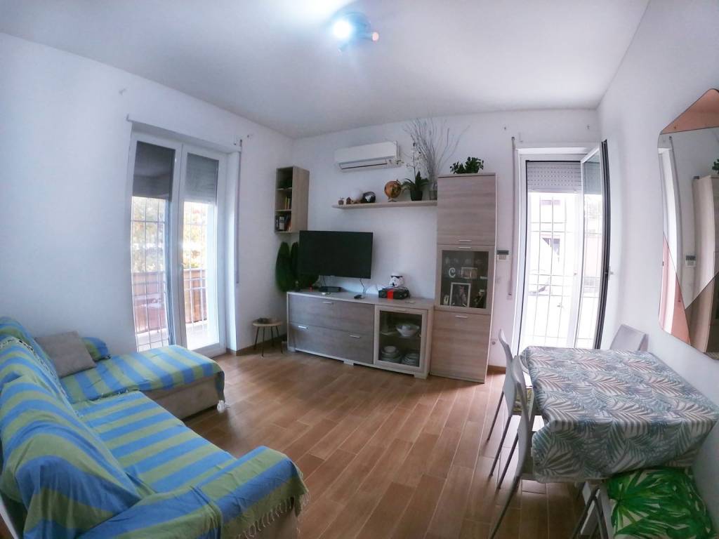 appartamento in vendita a Roma in zona Castel Fusano