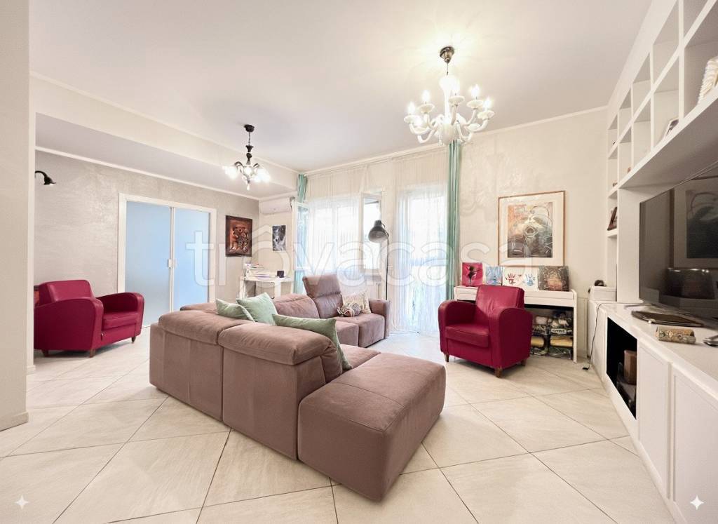 appartamento in vendita a Roma in zona Tor di Quinto