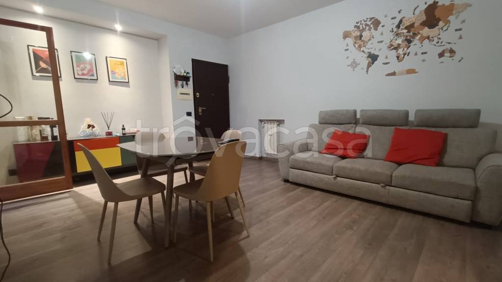 appartamento in vendita a Roma in zona Acilia