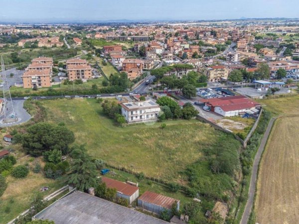 terreno agricolo in vendita a Roma in zona Castelverde